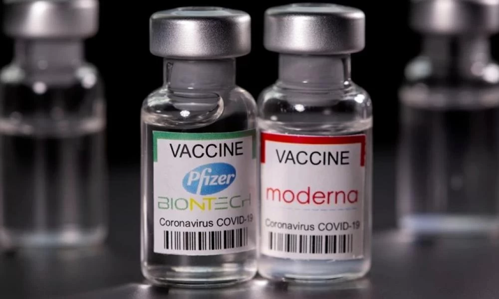 EMA: «Πολύ σπάνιος» ο κίνδυνος μυοκαρδίτιδας με Pfizer και Moderna